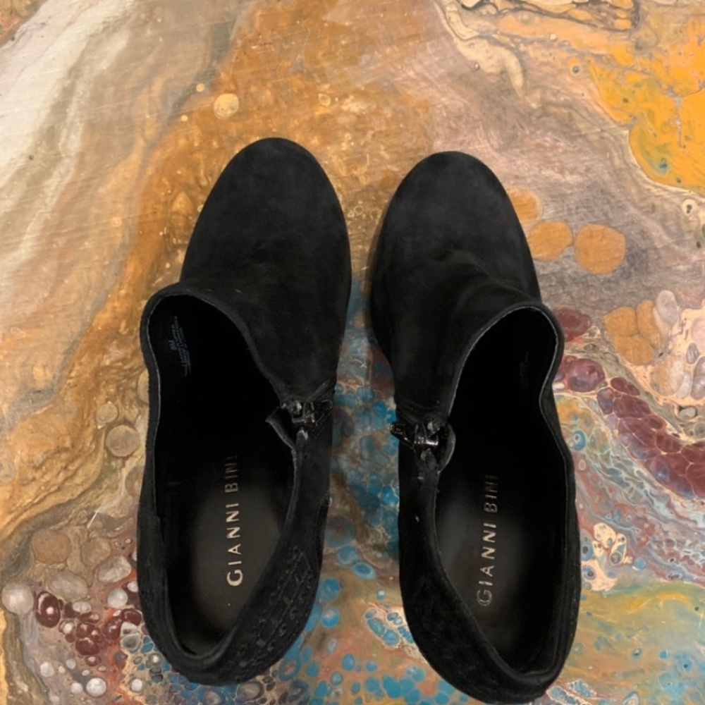 Gianni Bini booties, Black, Size 8,Embroidery